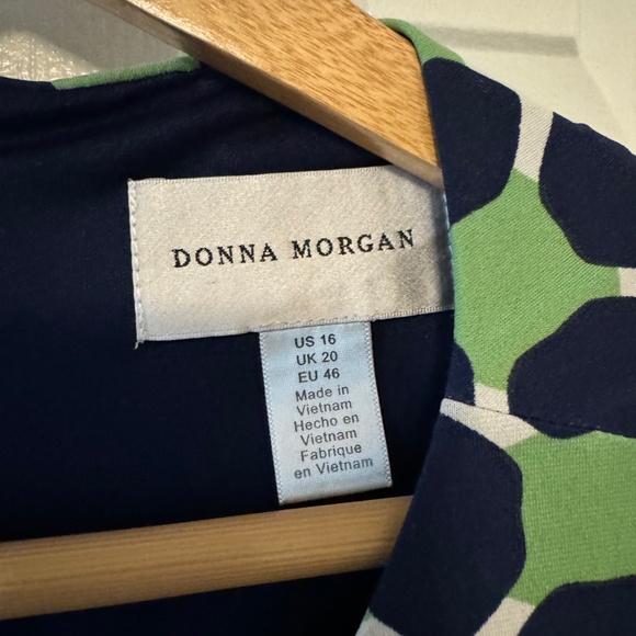 Donna Morgan Sleeveless Fit and Flare Dress - Picture 2 of 3